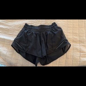 Black lululemon hotty hot shorts!!! size 0